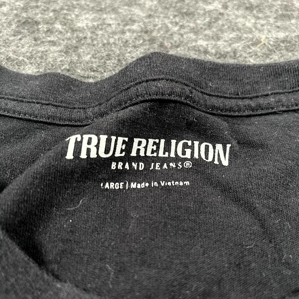 True Religion‎ Set of 2 T Shirt Mens Large Black Shadow Horseshoe & Buddha